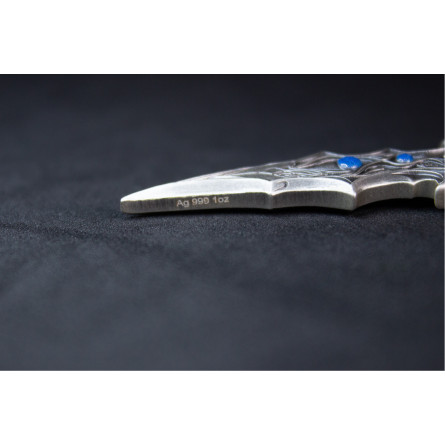 Silver Numismatic Twifang Blades, 2x 1 oz - detail
