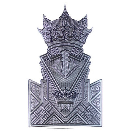 Chess Crown: The Queen Silver Commemorative Coin, 1 oz – Obverse