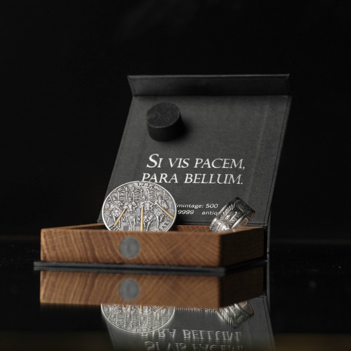 Srebrny Medal Husaria BU Antique Gold, 1 uncja - box2 Srebrny Medal Husaria BU Antique Gold, 1 uncja - box2