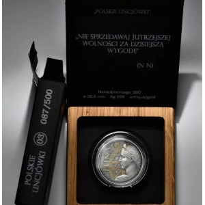 Srebrny Medal Luna Antique Gold, 1 uncja - box 2